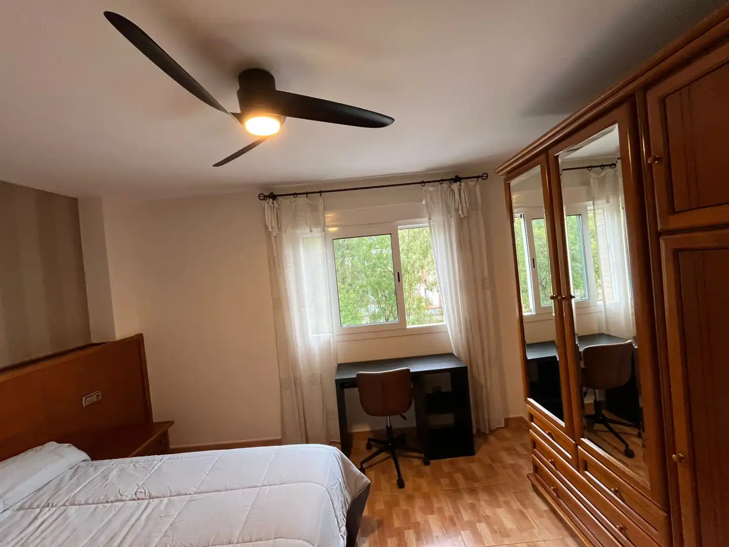 Wohnung zur Miete in Avenida de Cervantes, Bola de Oro