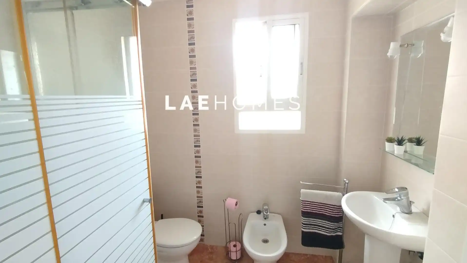 Badezimmer von Wohnungen zum Verkauf in Alicante / Alacant