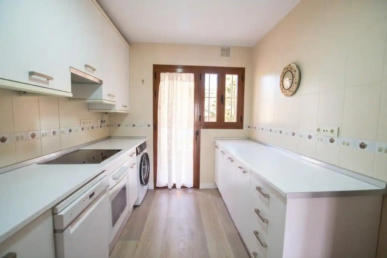 Casa a schiera con piscina in vendita a El Retiro - Parque Atlántico - Ronda este, imagen 8