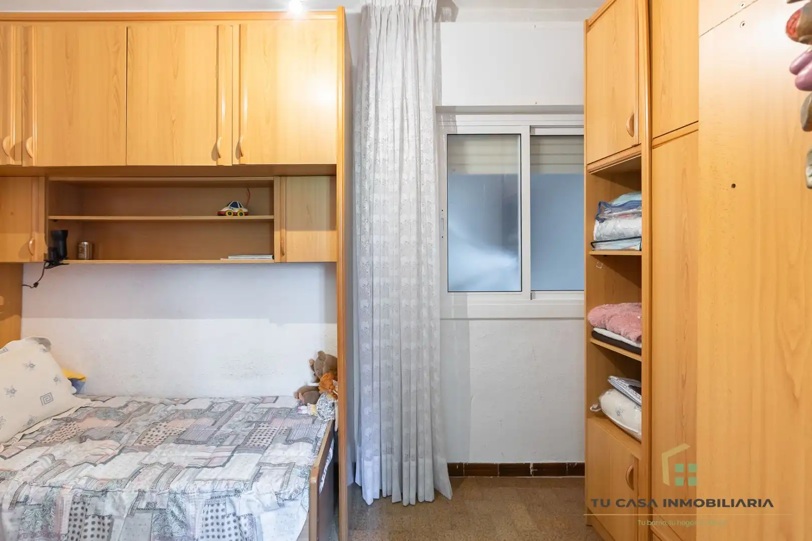 Schlafzimmer von Wohnung zum Verkauf in Badalona mit Klimaanlage