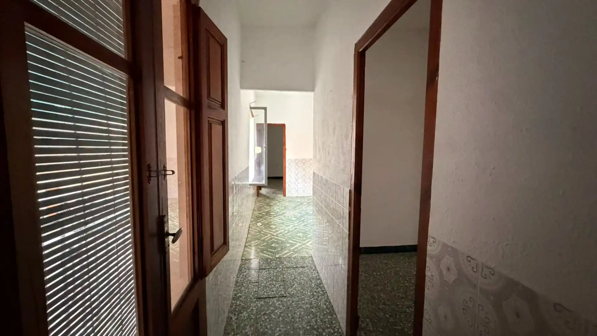 Buildings for sale in Anna