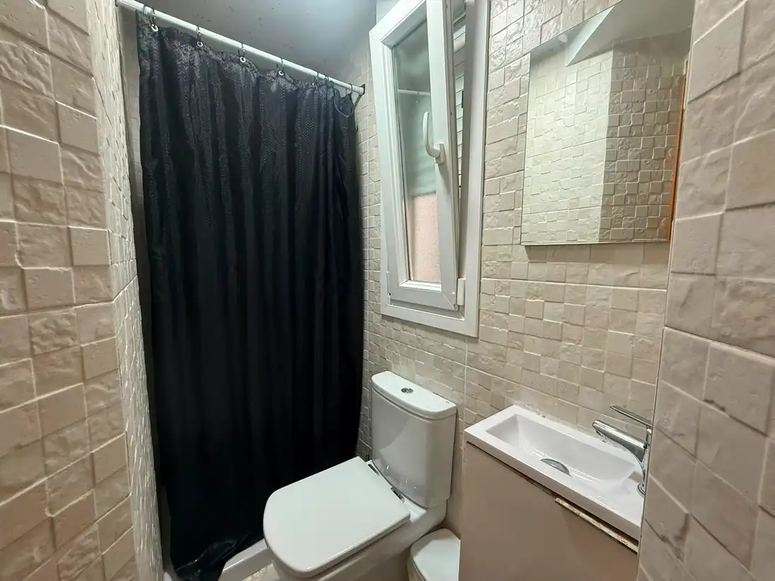 Baño de Piso en venta en Madrid con Aire acondicionado, Calefacción y Amueblado