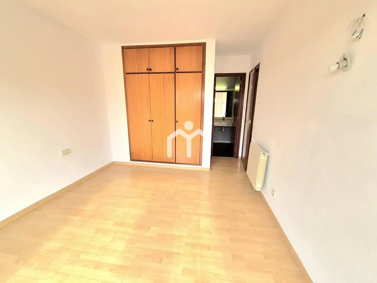Habitación de Casa adosada en venta en Premià de Dalt con Calefacción, Parquet y Terraza