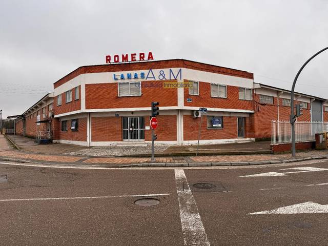 Nave industrial en Alquiler en Vazquez de Menchaca en Polígono Argales