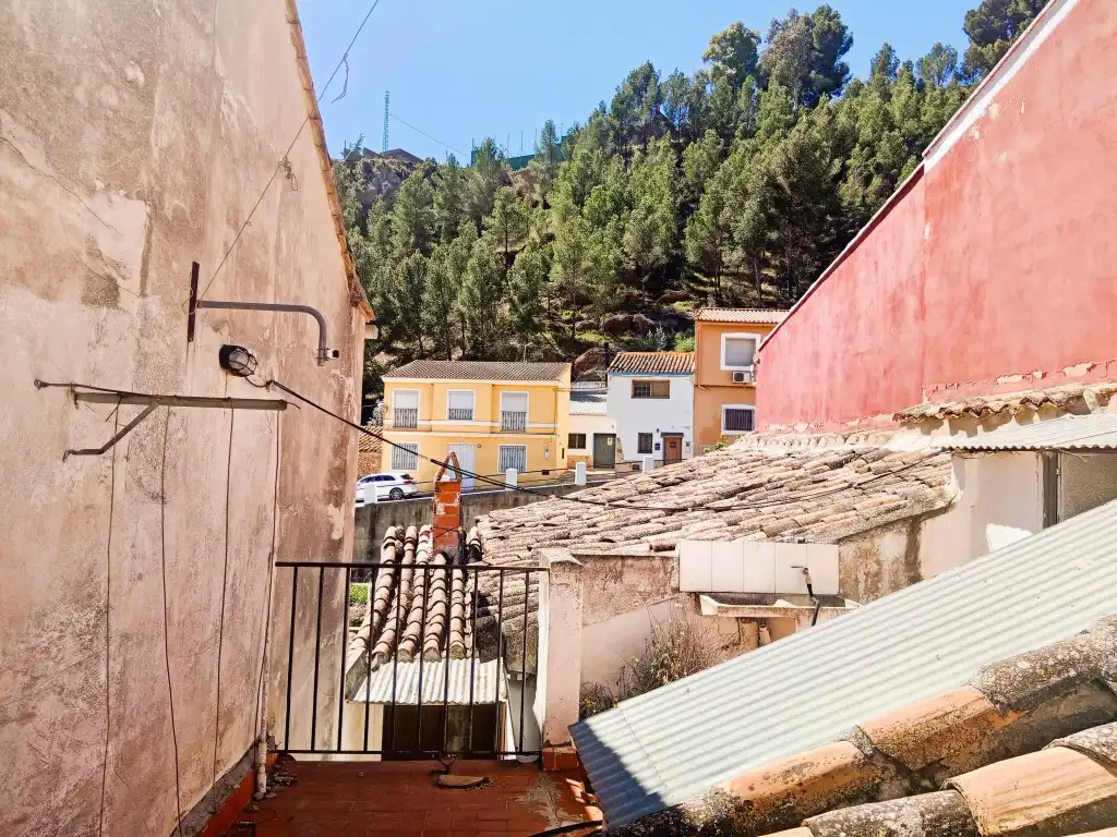 Vista exterior de Casa o chalet en venta en Calles con Trastero, Amueblado y Horno