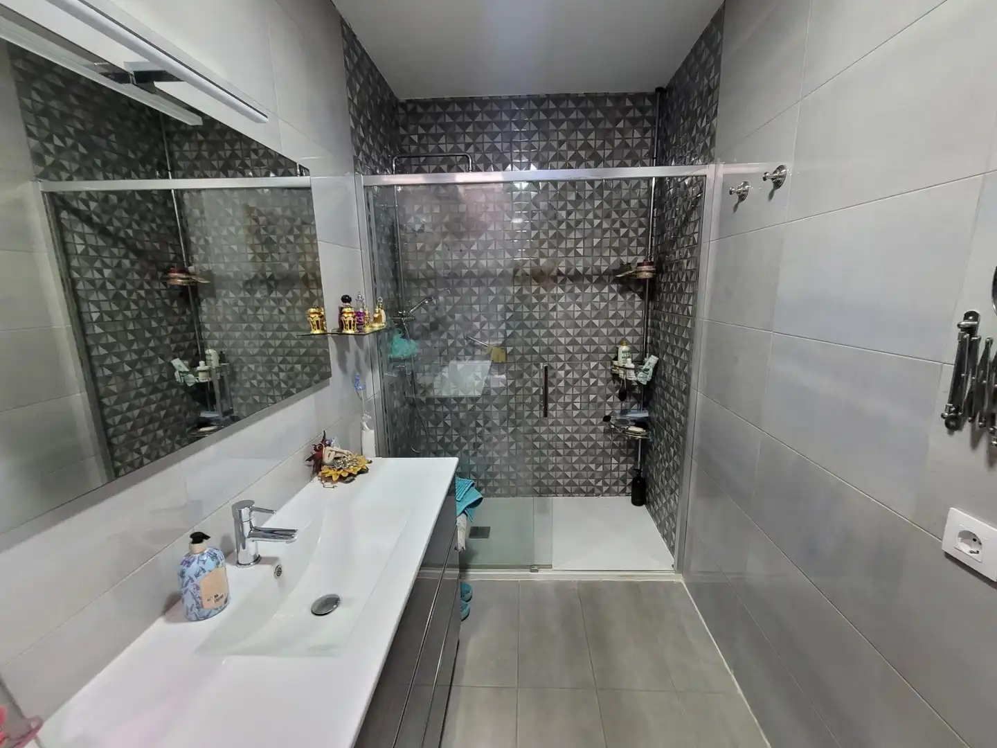 Bathroom of Flat for sale in Cádiz