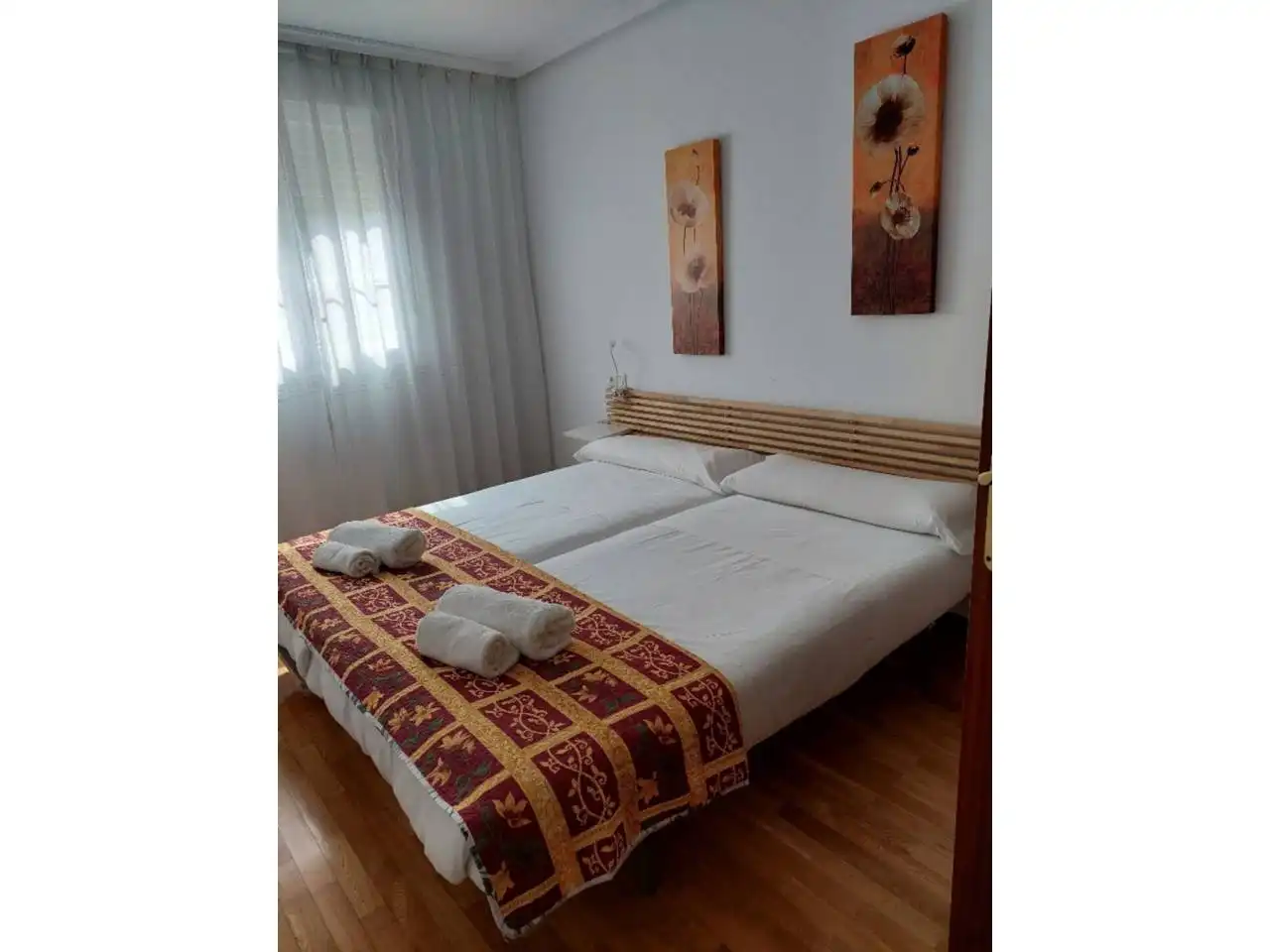 Bedroom of Flat for rent in Aller  with Heating, Parquet flooring and Furnished