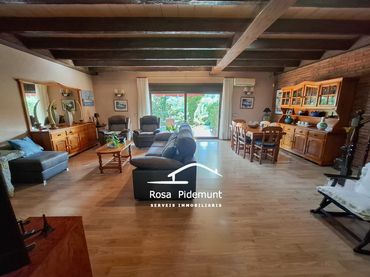 Adosado con jardín en venta en Avinguda de les Flors