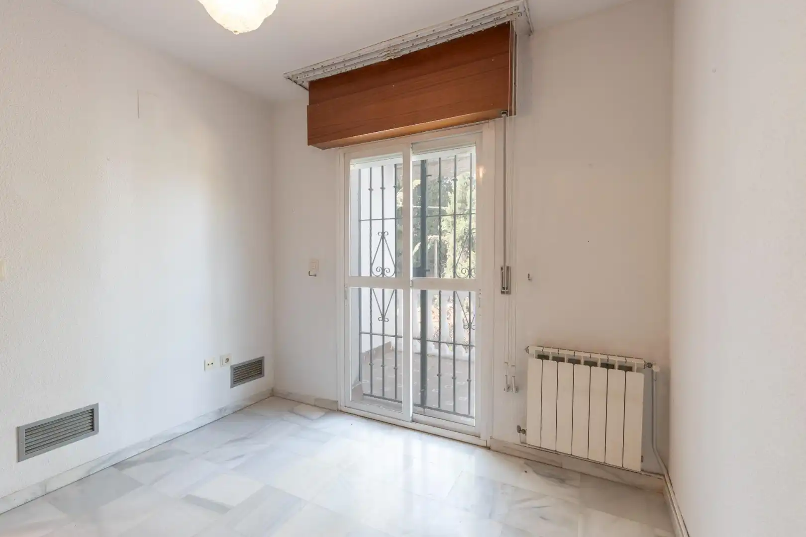 Detached homes for sale in Granada  with Heating, Terrace and Storage room