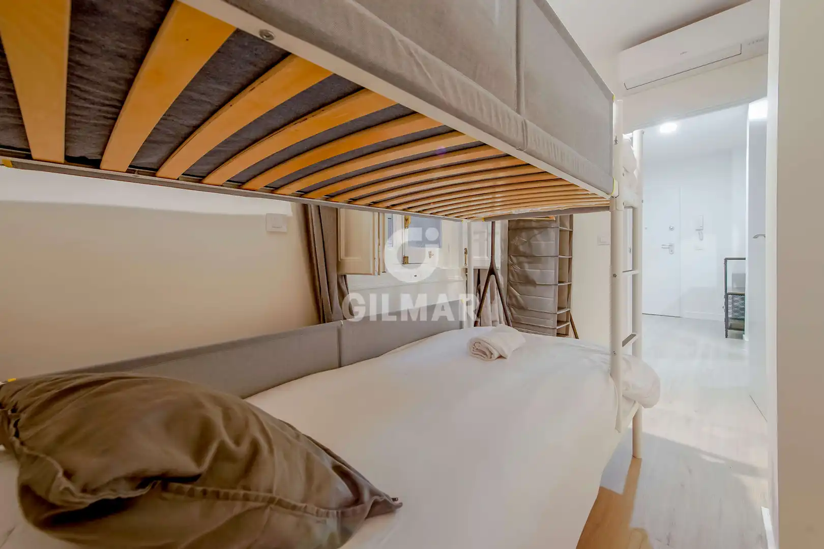 Habitación de Piso en venta en Madrid con Calefacción