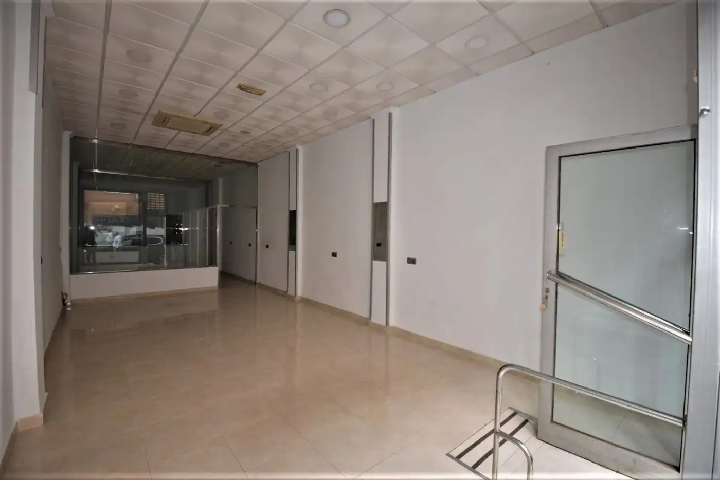 Local comercial en venda a Calle Miguel Angel, imagen 3