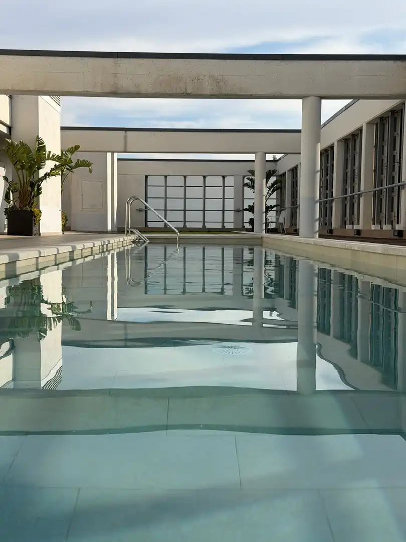 Swimming pool of Flat for sale in Barcelona  with Air Conditioner, Heating and Terrace