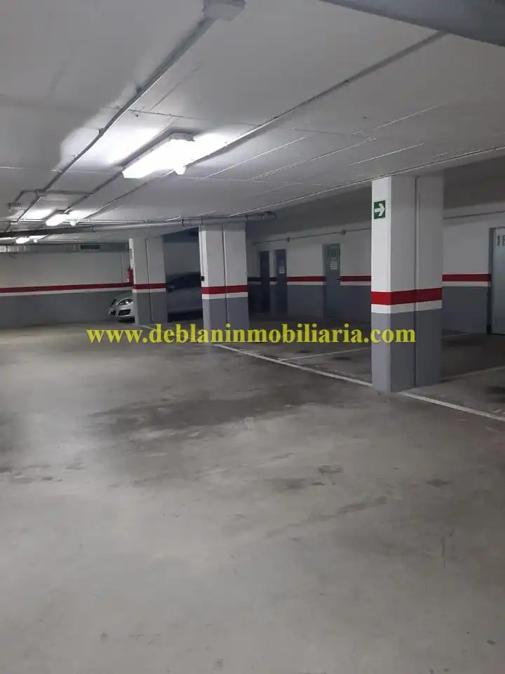 Parkplatz von Garage zum Verkauf in A Coruña Capital 