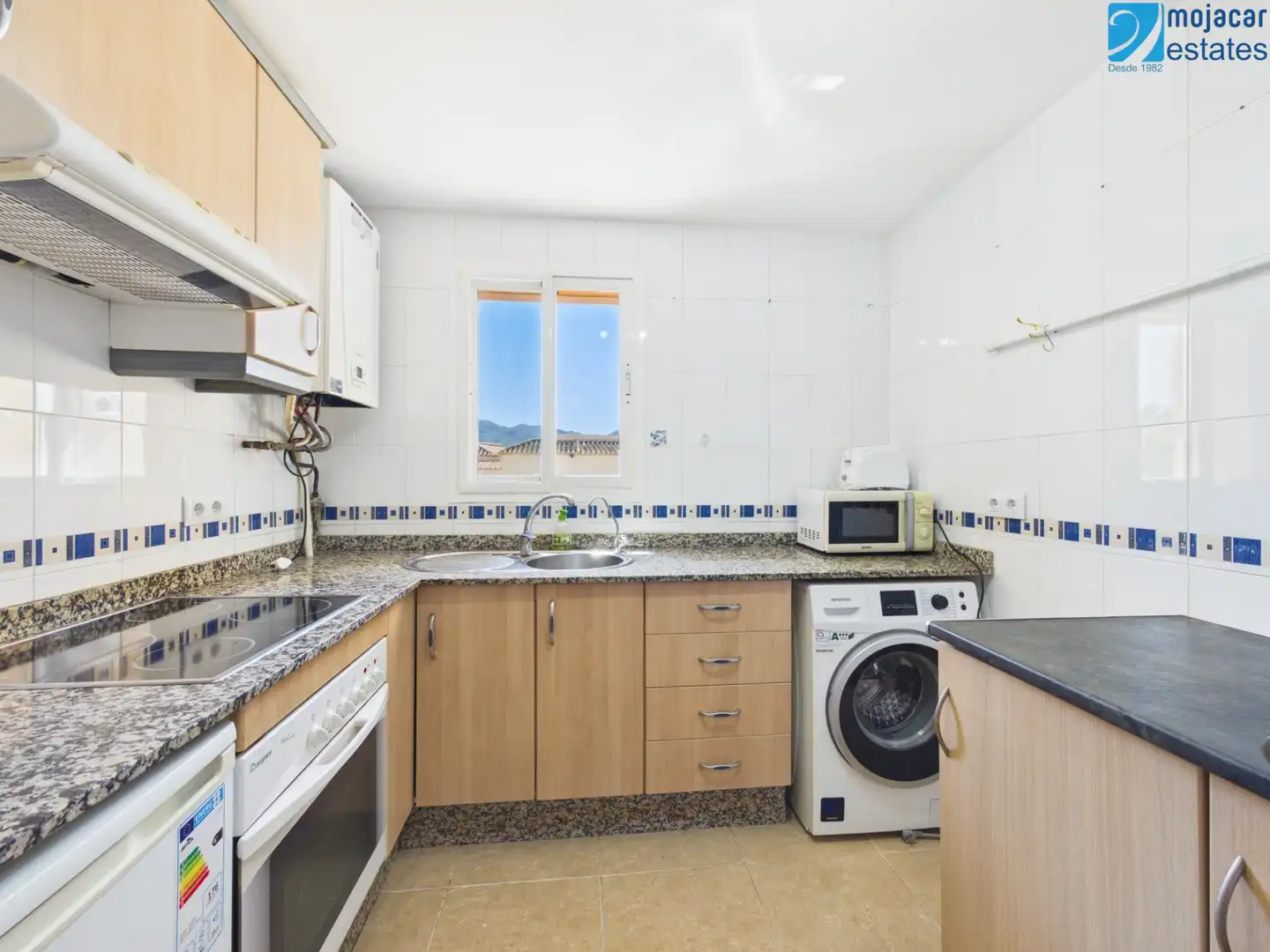 Cuina de Casa adosada en venda en Los Gallardos amb Aire condicionat, Jardí privat i Terrassa