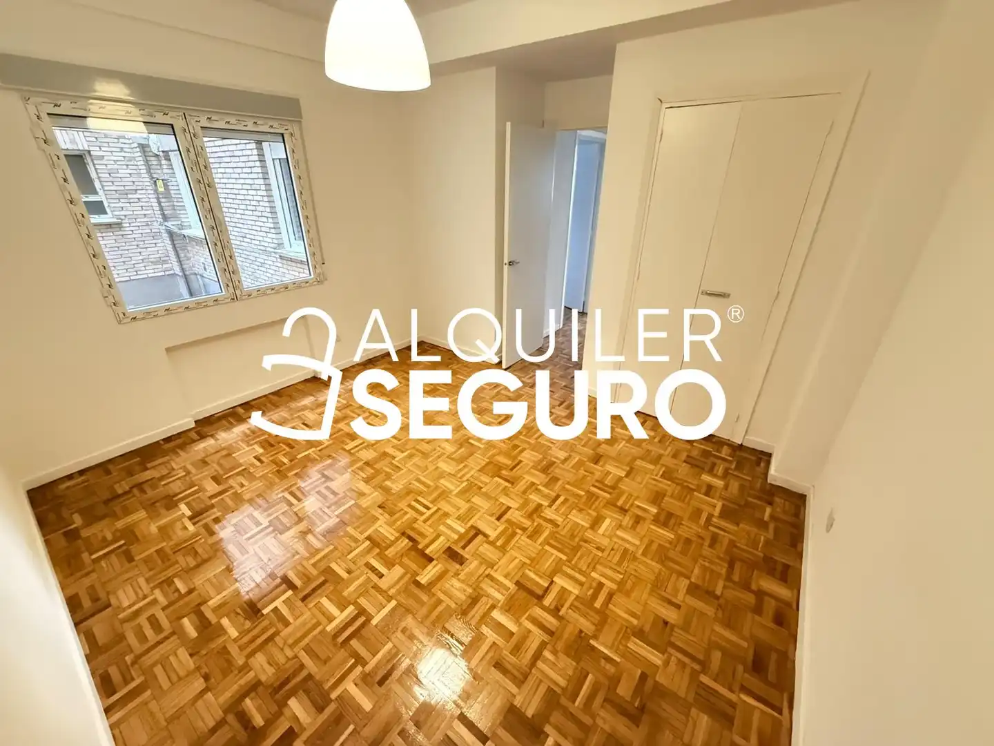 Bedroom of Flat for rent in Madrid  with Air Conditioner and Terrace