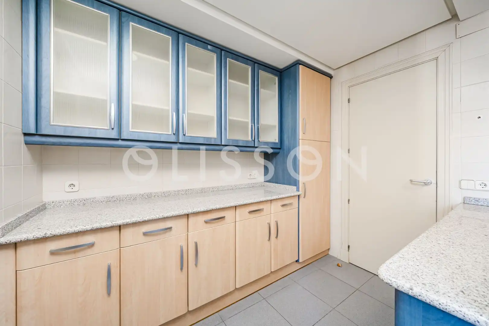 Cuina de Apartament en venda en Madrid amb Aire condicionat i Traster