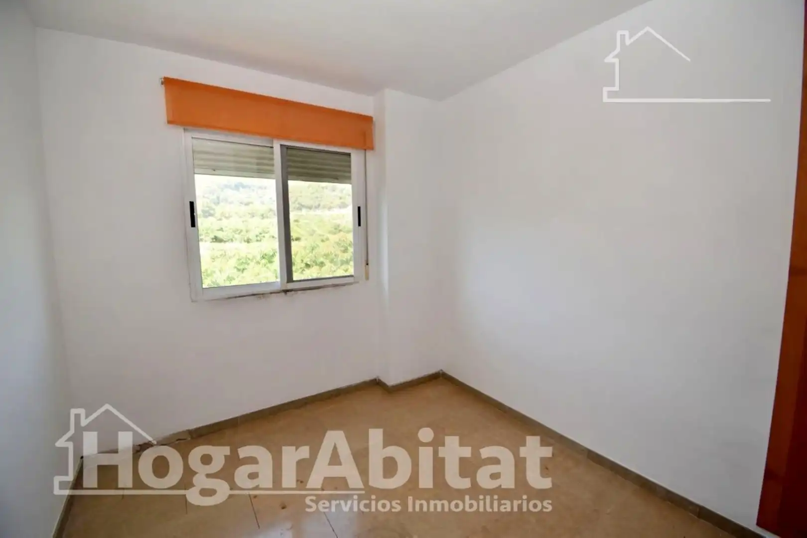Dormitori de Pis en venda en Llaurí amb Aire condicionat i Balcó