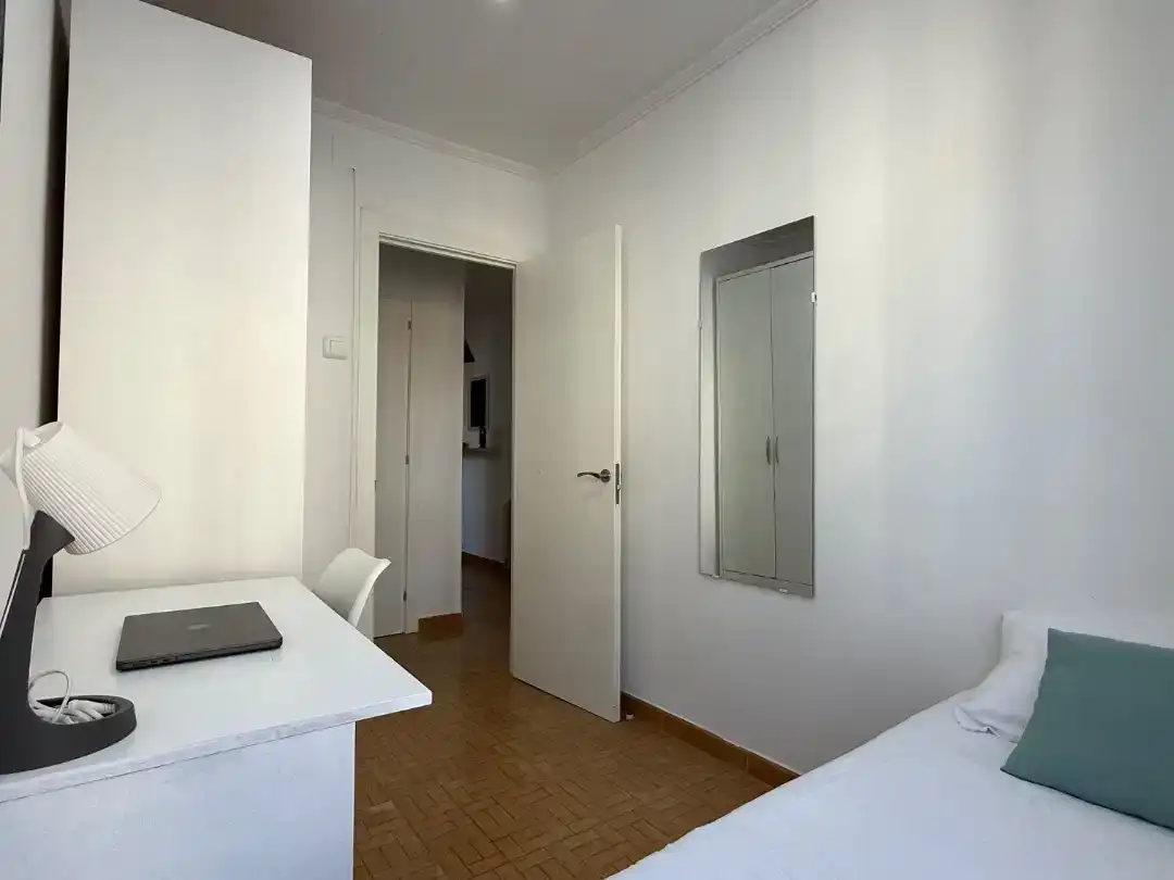 Schlafzimmer von Wohnung zur Miete in Ferrol