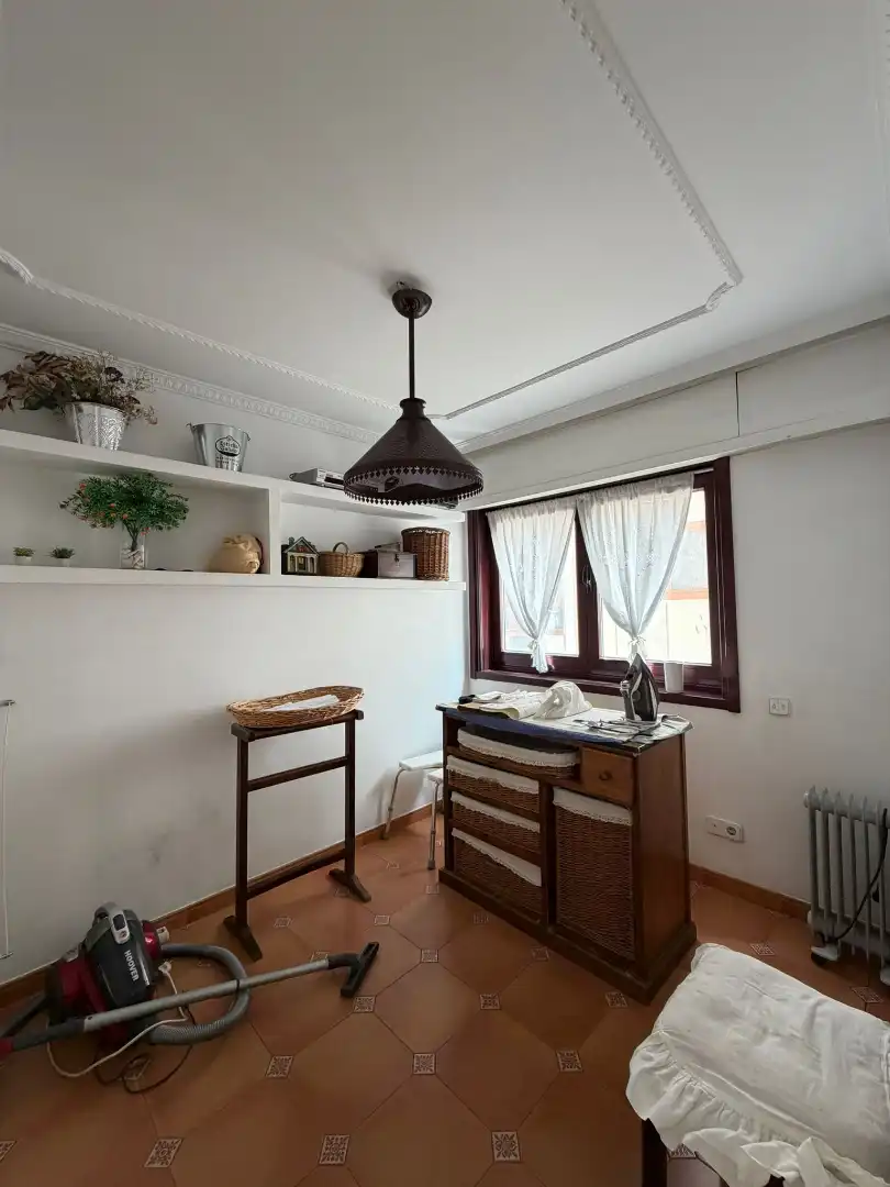 Kitchen of Flat for sale in A Coruña Capital   with Heating, Parquet flooring and Storage room