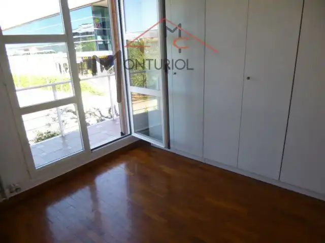 Casa adosada en venda en Sant Joan Despí amb Aire condicionat, Calefacció i Jardí privat