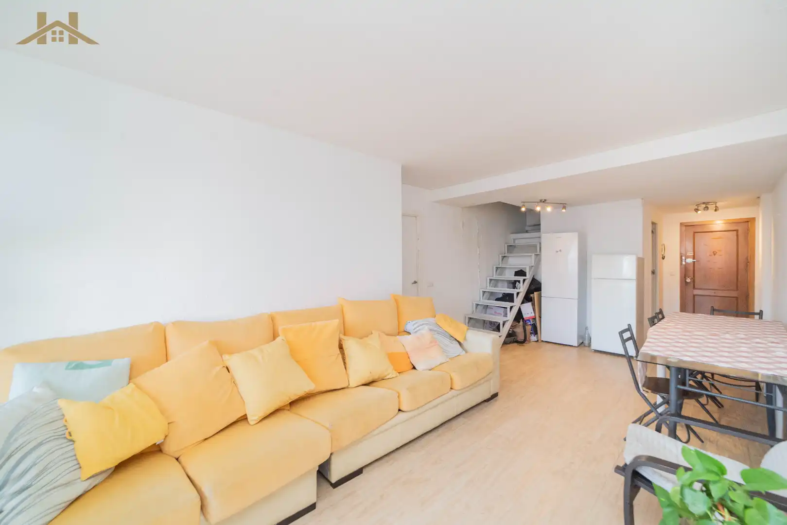 Sala d'estar de Dúplex en venda en Collado Villalba amb Calefacció, Terrassa i Piscina comunitària