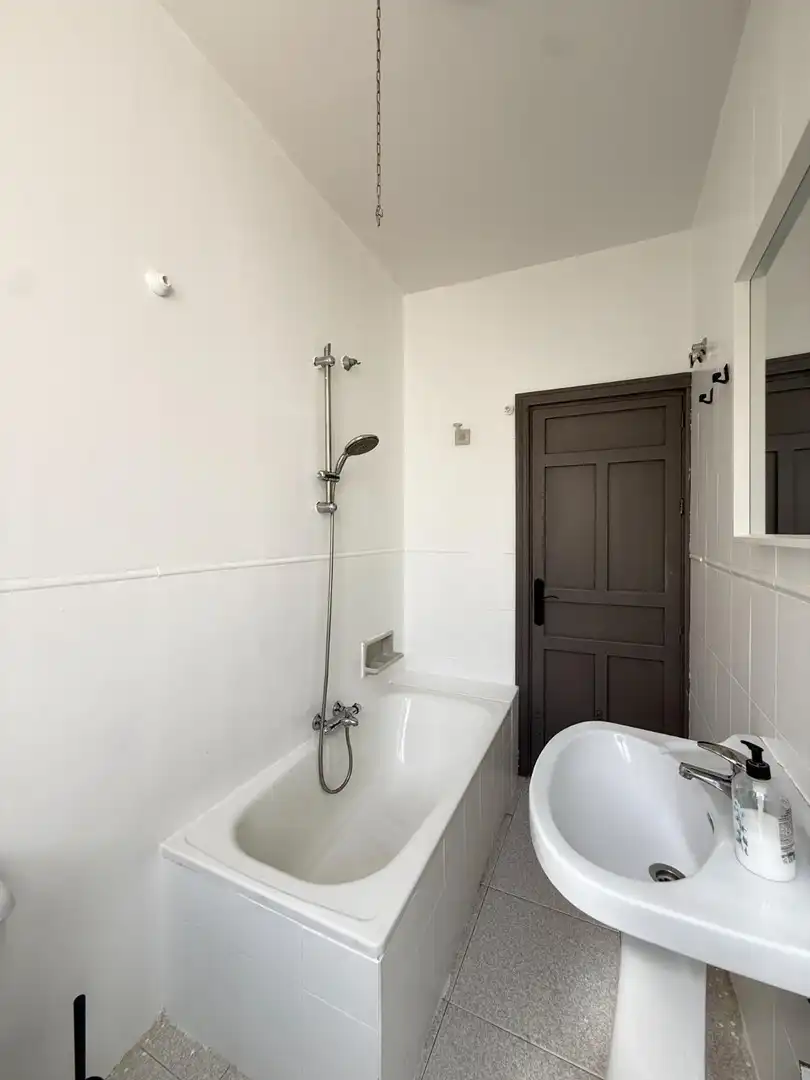 Bany de Apartament de lloguer en Granada