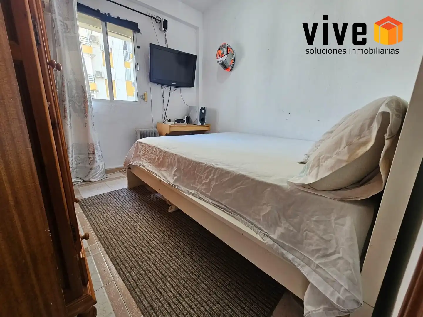 Bedroom of Flat for sale in Sevilla  with Air Conditioner and Heating