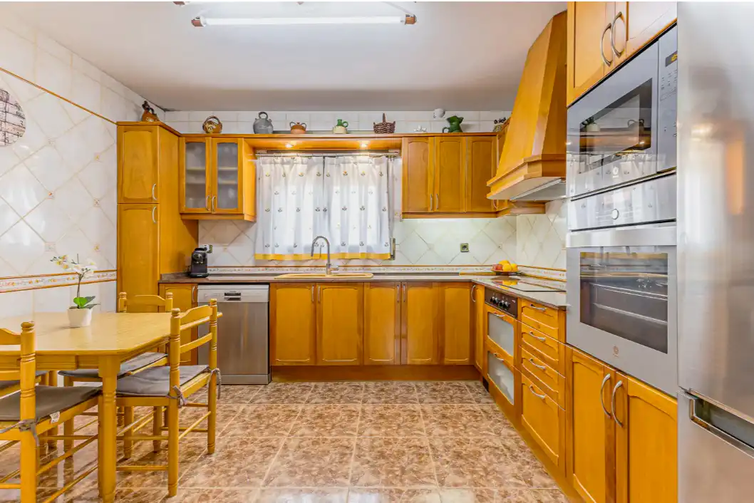 Detached house with garden for sale in Plaça de la Vila, imagen 3