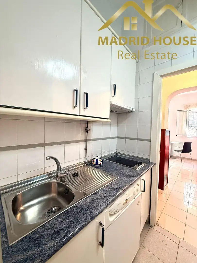 Kitchen of Flat for sale in Madrid
