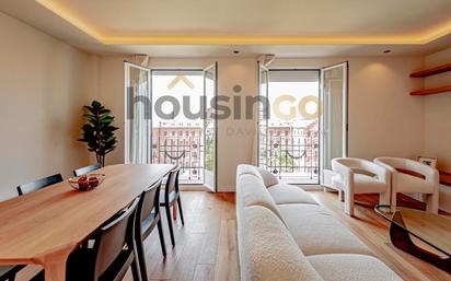 Living room of Flat for sale in  Madrid Capital  with Air Conditioner, Heating and Parquet flooring