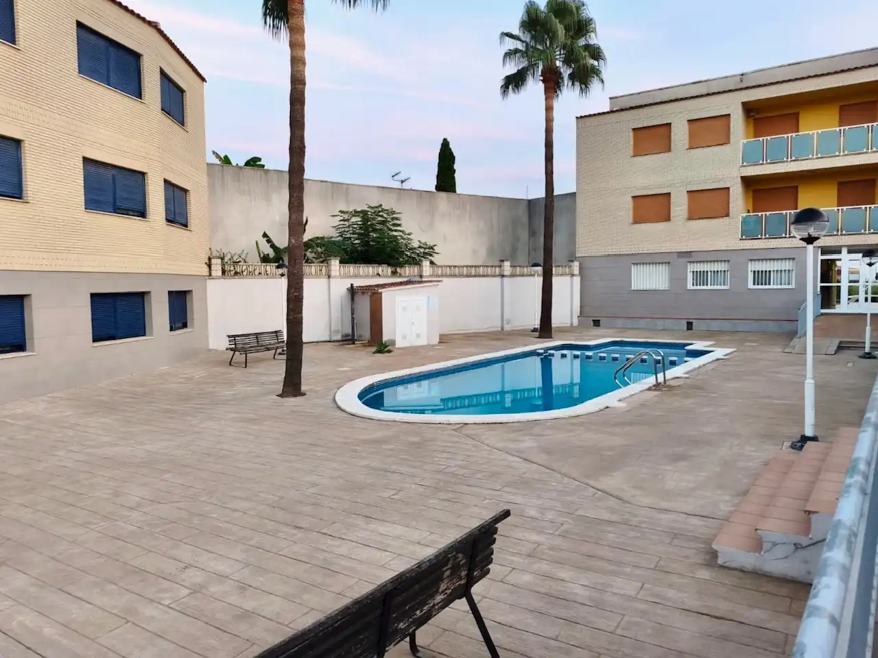 Piscina de Casa adosada de lloguer en Sant Jaume d'Enveja amb Aire condicionat, Terrassa i Moblat