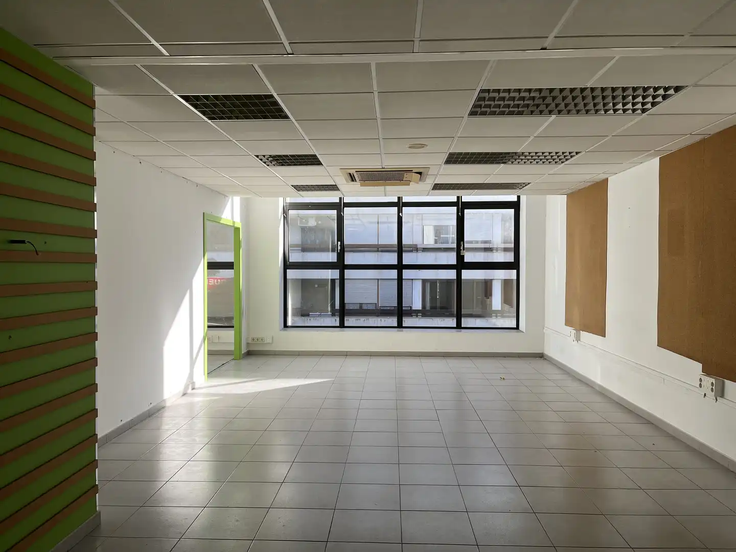Office for rent in Manresa  with Heating