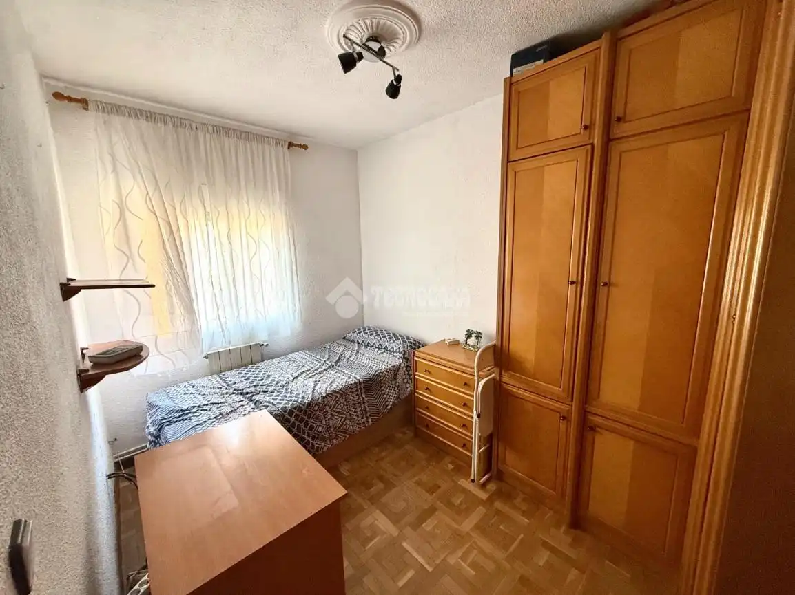 Schlafzimmer von Wohnung zum Verkauf in Madrid mit Klimaanlage, Heizung und Terrasse