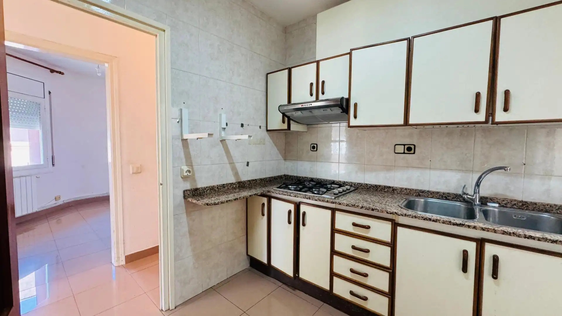 Kitchen of Flat for sale in Vilafranca del Penedès  with Heating, Balcony and Alarm