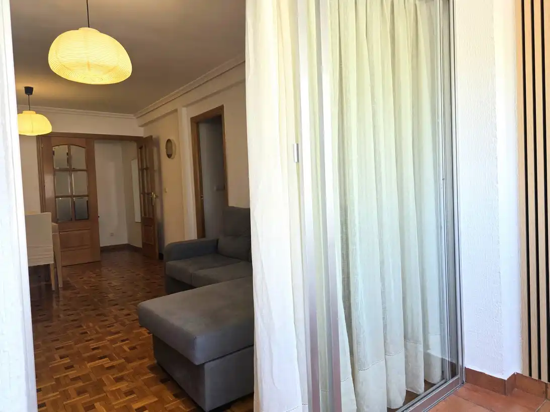Schlafzimmer von Wohnung zur Miete in Madrid mit Klimaanlage, Heizung und Parkett