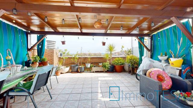 Casa adosada en Venta en Carrer dels Marquesos de Barberà en Centre - Eixample – Can Llobet