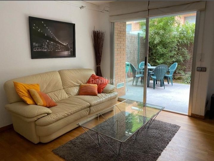 Living room of Flat to rent in Sant Cugat del Vallès  with Heating, Terrace and Furnished