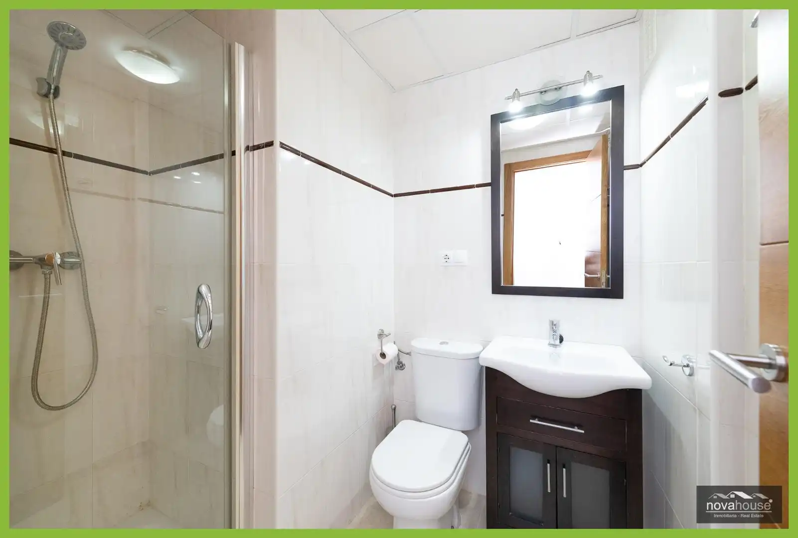 Bathroom of Flat for sale in Rincón de la Victoria  with Air Conditioner, Heating and Private garden