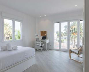 Bedroom of Flat to share in  Valencia Capital  with Air Conditioner and Terrace