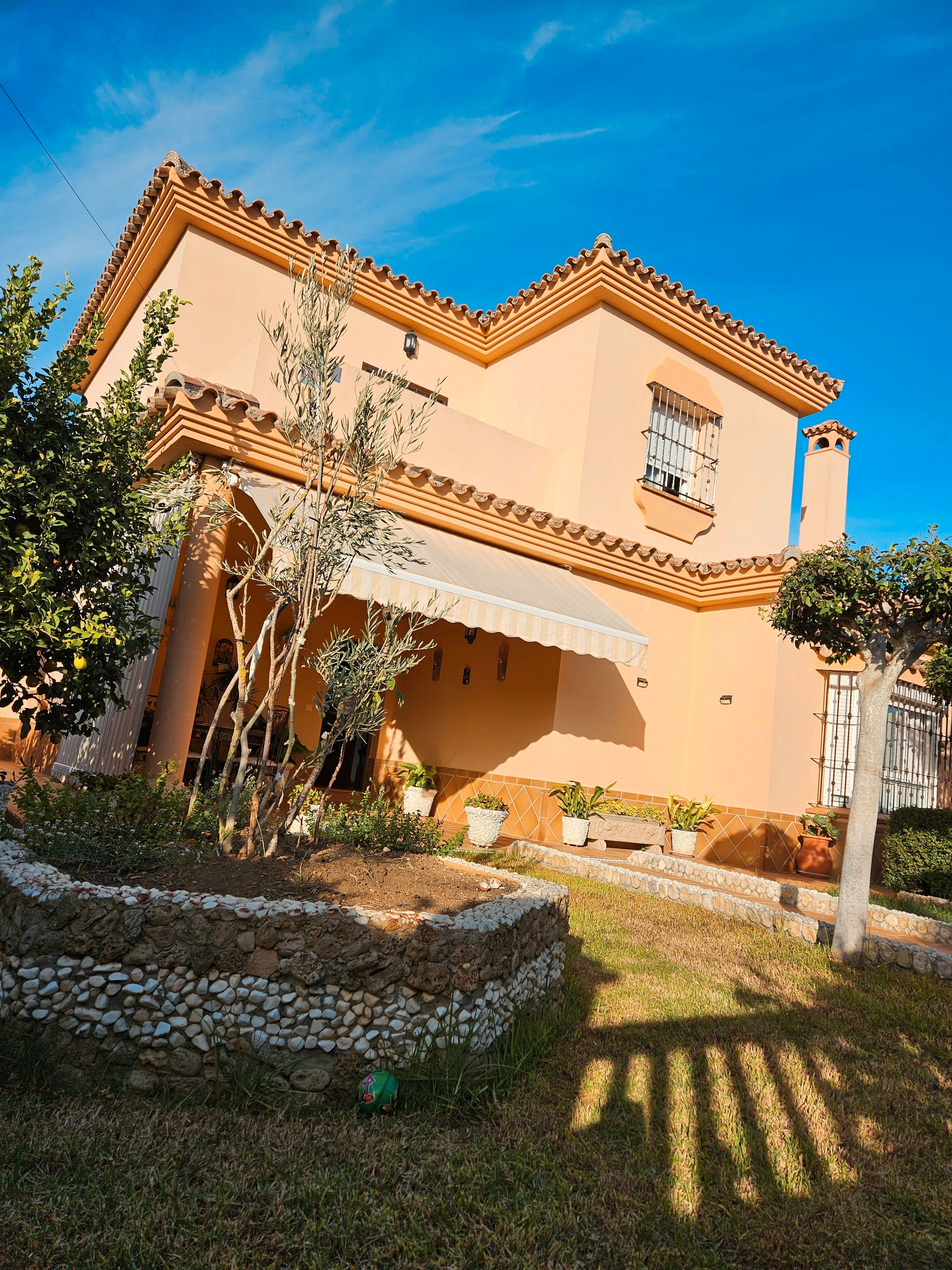 Jardí de Casa o xalet en venda en Chiclana de la Frontera amb Aire condicionat, Calefacció i Jardí privat