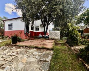 Jardí de Casa o xalet en venda en Malpartida de Cáceres amb Aire condicionat i Traster