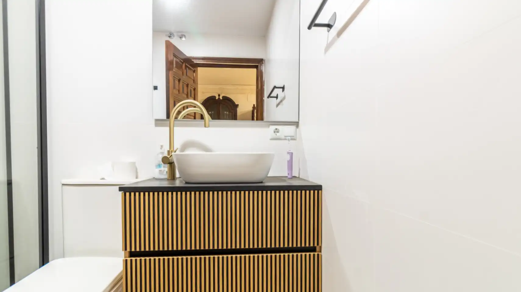 Badezimmer von Wohnungen zum Verkauf in Dénia mit Privatgarten und Schwimmbad