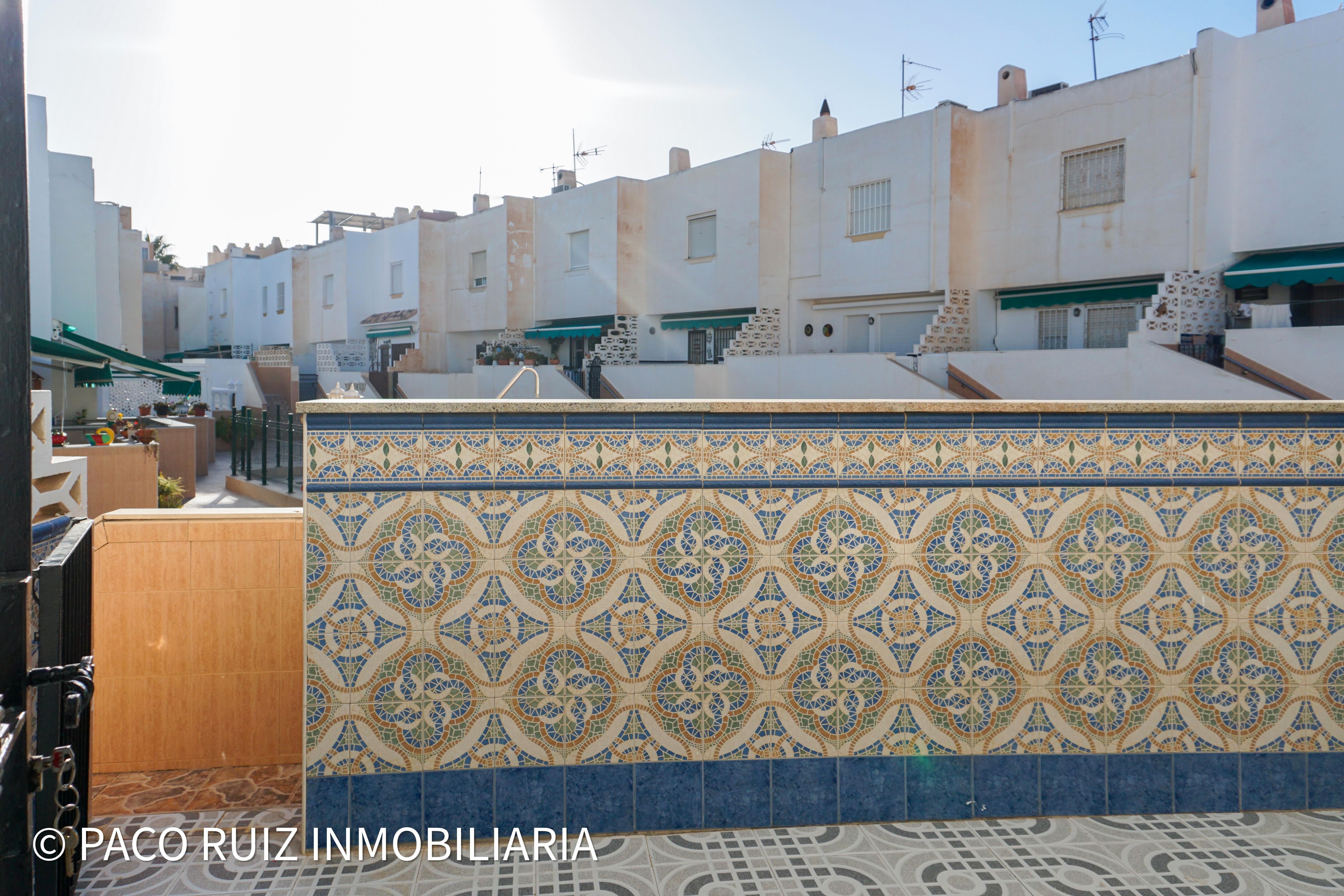 Exterior view of Single-family semi-detached for sale in  Almería Capital  with Air Conditioner, Furnished and Balcony