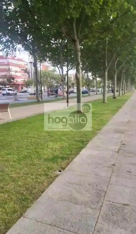 Piso de alquiler en Sevilla con Aire acondicionado, Amueblado y Balcón