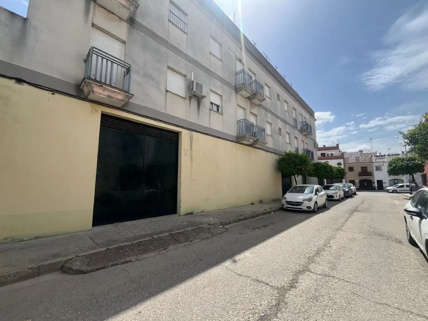 Vista exterior de Local en venta en Los Palacios y Villafranca