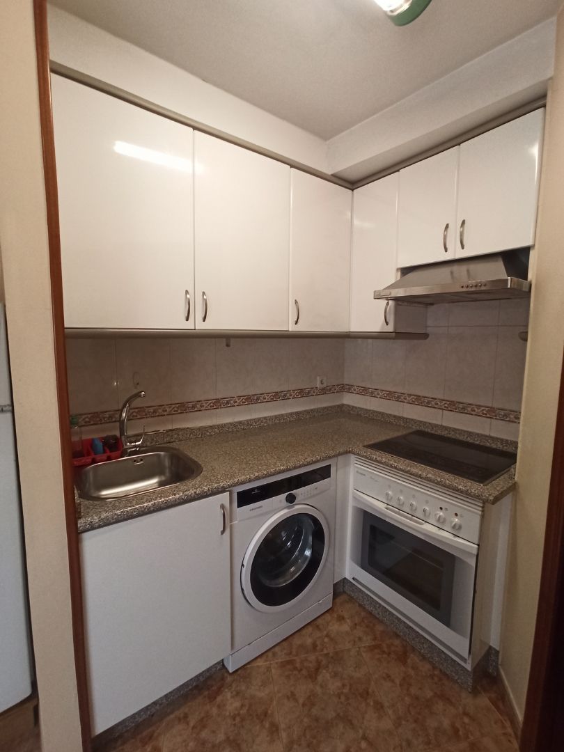 Cuina de Pis en venda en Santiago de Compostela  amb Moblat