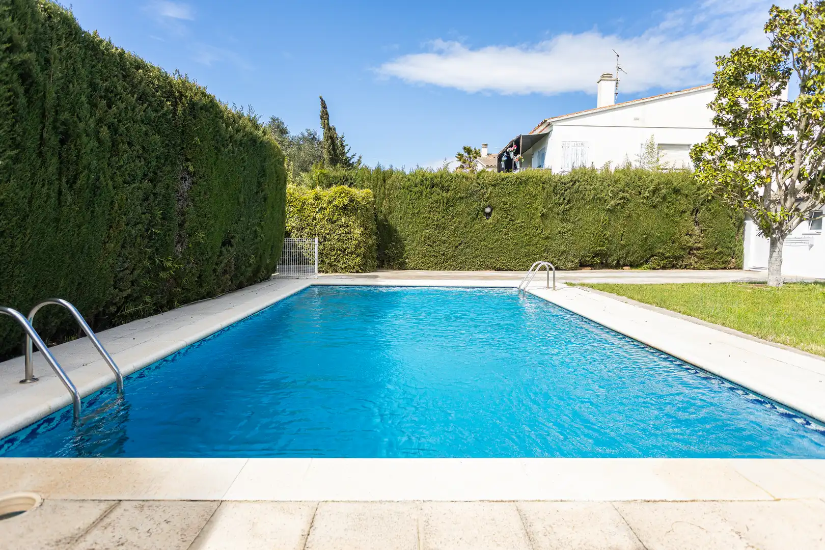 Piscina de Casa o chalet en venta en Llers con Aire acondicionado, Calefacción y Jardín privado