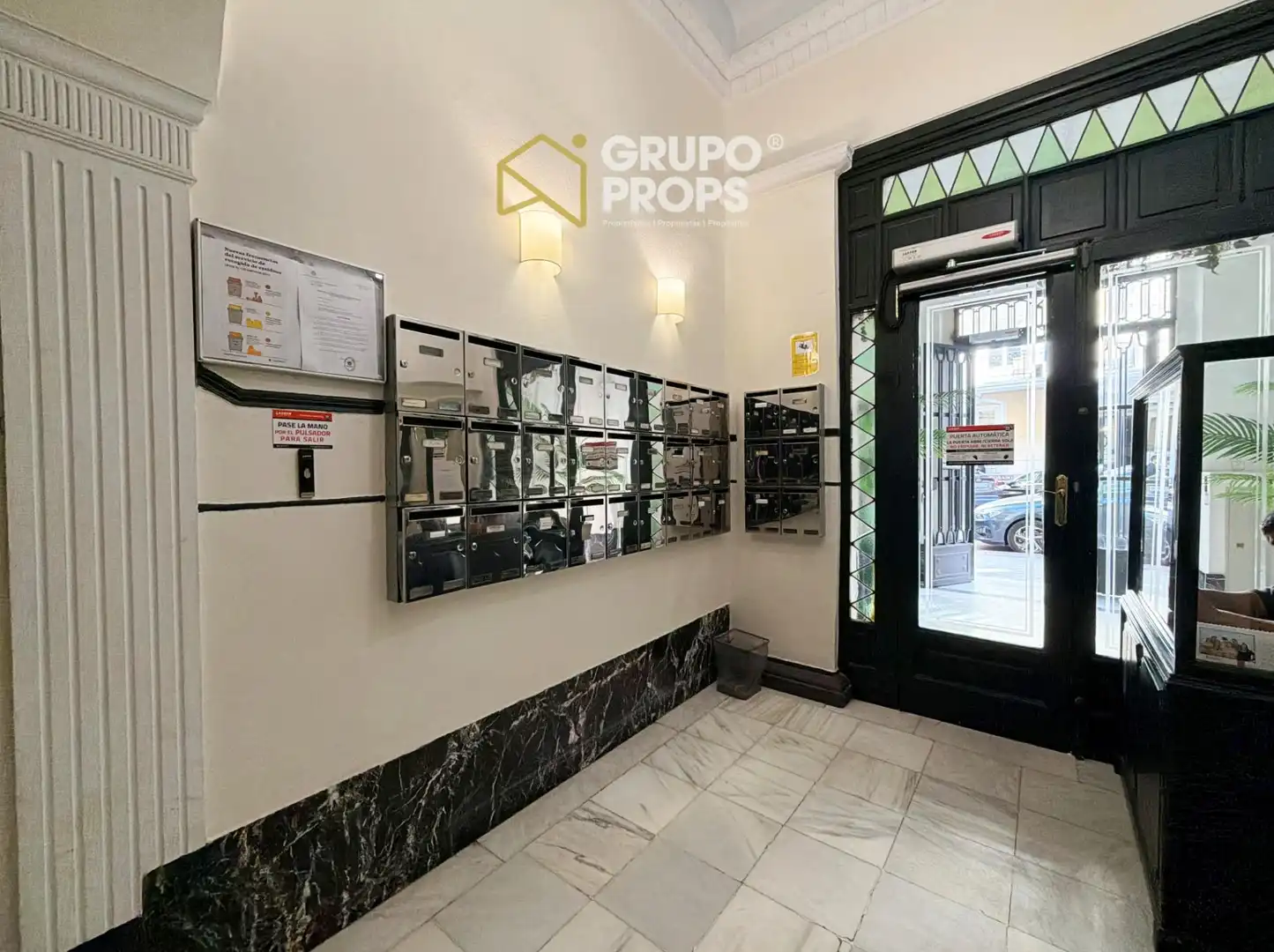 Wohnung zum Verkauf in Madrid mit Klimaanlage und Heizung