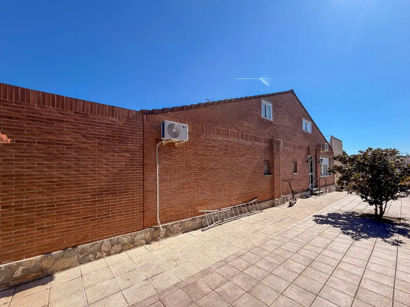 Vista exterior de Casa o chalet en venta en Rivas-Vaciamadrid con Terraza