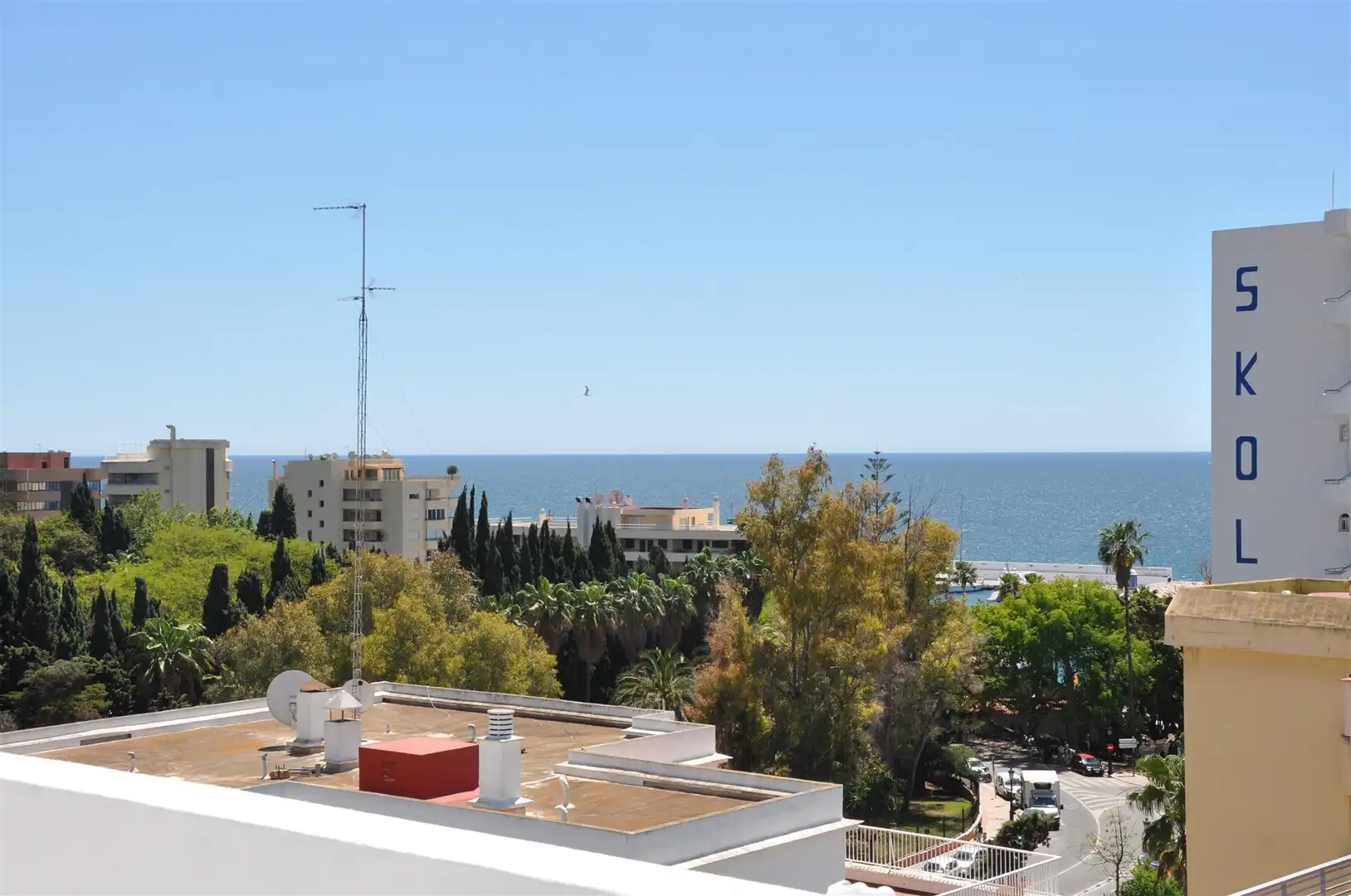 Vista exterior de Ático en venta en Marbella con Aire acondicionado, Terraza y Internet